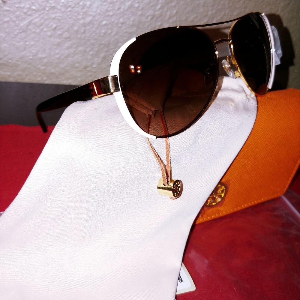 *NEW*Tory Burch Aviator Sunglasses